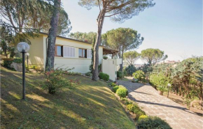 Three-Bedroom Holiday Home in Lari (PI)